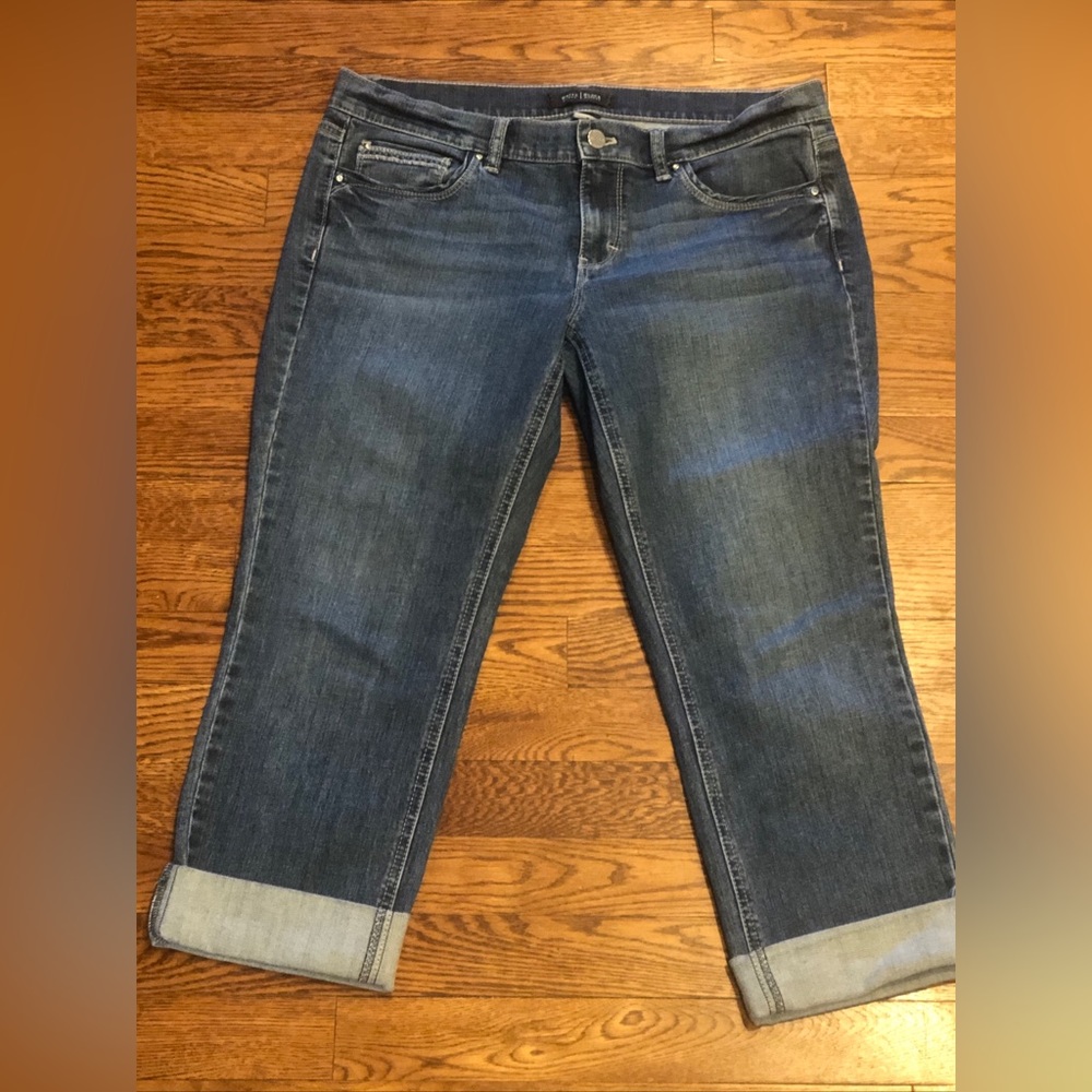 White House Black Market Noir Crop Leg Jean Bling Embellished Size 8 - Picture 1 of 5